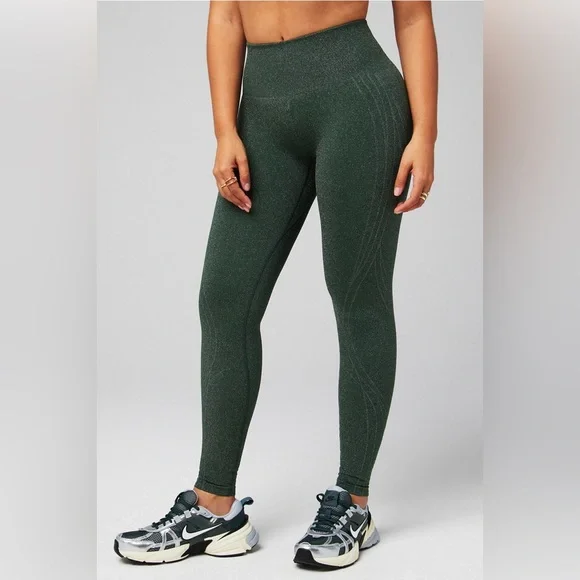 ✨Fabletics Seamless High-Waisted Legging Size S - Picture 2 of 14